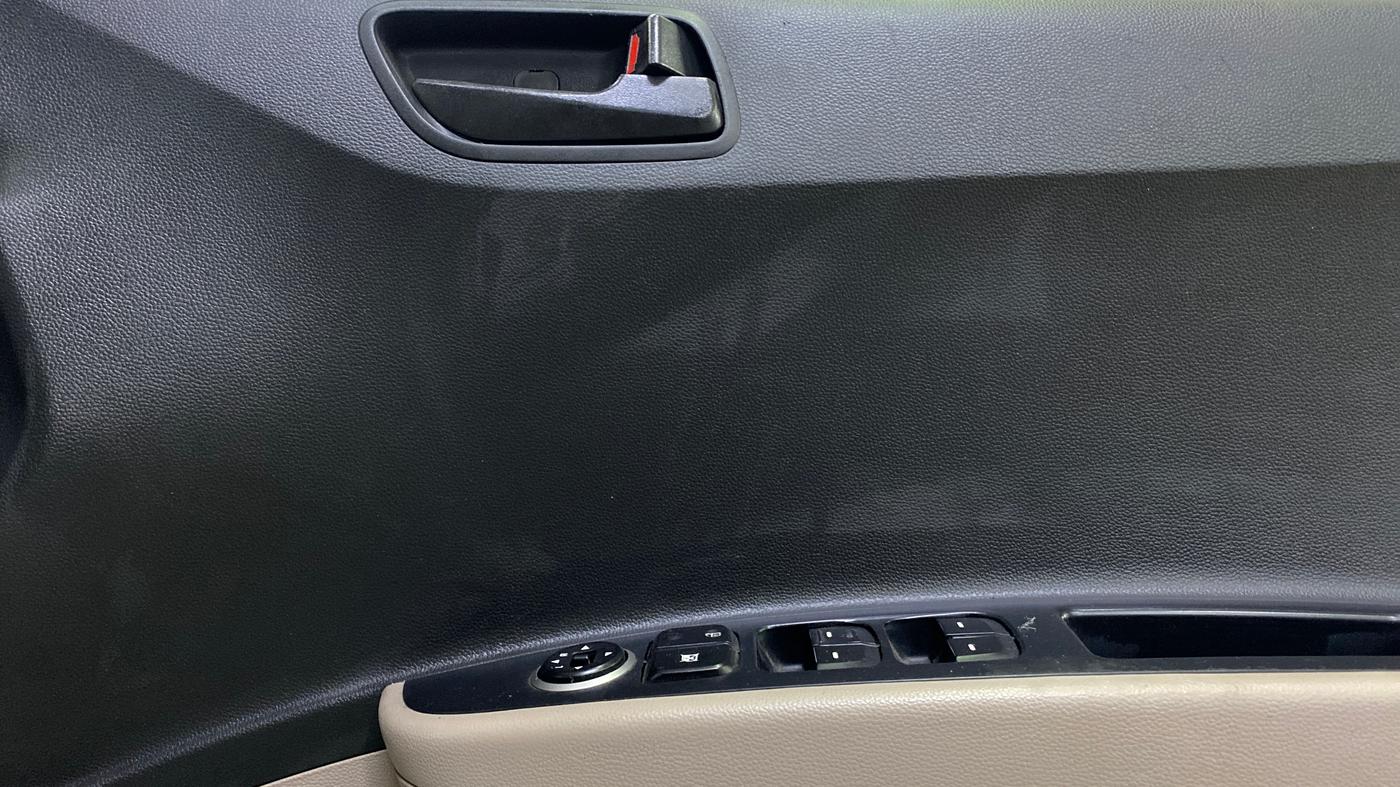 2019 Hyundai Xcent S 1.2, Petrol, Manual, 98,203 km, Driver Side Door Panels Control