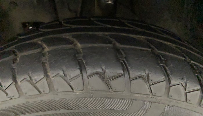 2015 Datsun Go Plus T, Petrol, Manual, 25,483 km, Left Front Tyre Tread