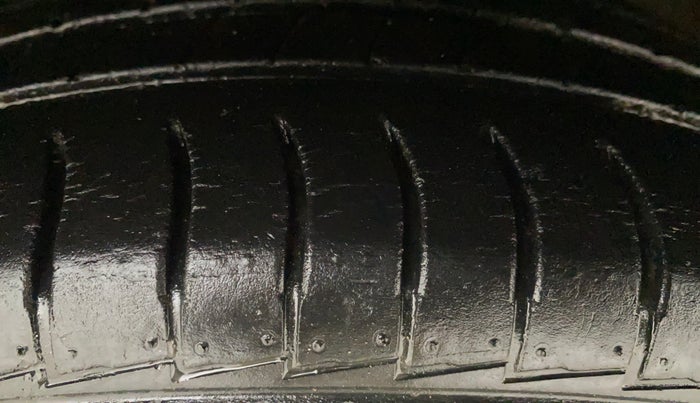 2020 Hyundai GRAND I10 NIOS SPORTZ AMT 1.2 KAPPA VTVT, Petrol, Automatic, 24,643 km, Left Front Tyre Tread