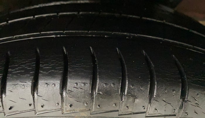 2020 Hyundai GRAND I10 NIOS SPORTZ AMT 1.2 KAPPA VTVT, Petrol, Automatic, 24,643 km, Left Rear Tyre Tread