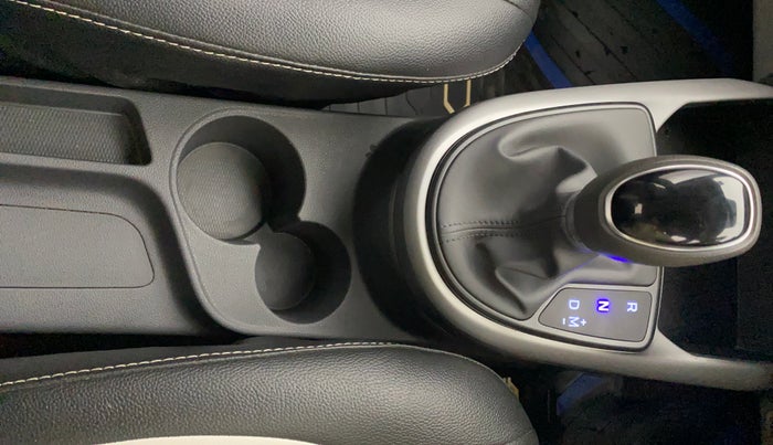 2020 Hyundai GRAND I10 NIOS SPORTZ AMT 1.2 KAPPA VTVT, Petrol, Automatic, 24,643 km, Gear Lever