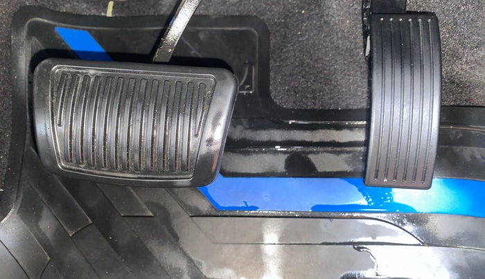 2020 Hyundai GRAND I10 NIOS SPORTZ AMT 1.2 KAPPA VTVT, Petrol, Automatic, 24,643 km, Pedals