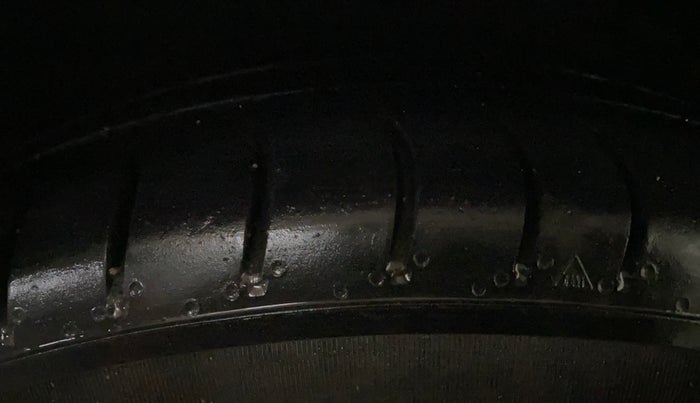 2018 Hyundai Grand i10 MAGNA 1.2 KAPPA VTVT, CNG, Manual, 51,511 km, Right Front Tyre Tread