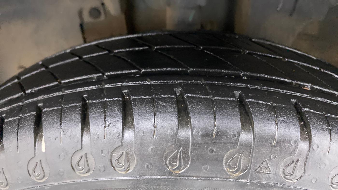 2020 Renault Kwid 1.0 RXT Opt, Petrol, Manual, 19,551 km, Left Front Tyre Tread