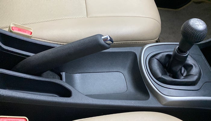 2018 Honda City V MT PETROL, Petrol, Manual, 23,771 km, Gear Lever