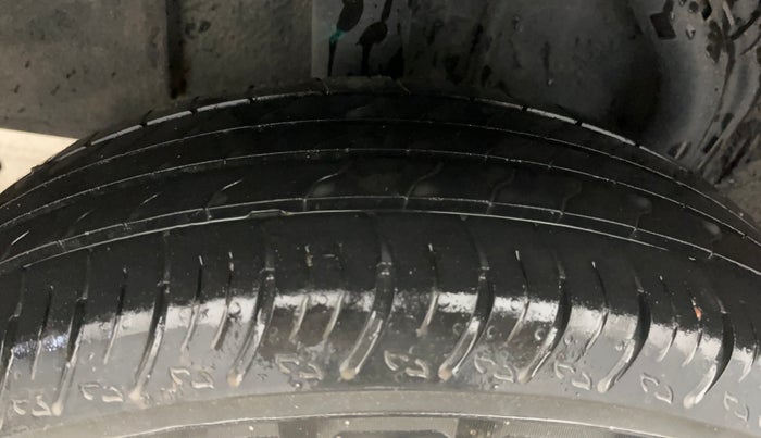 2021 Renault Kiger RXL 1.0 TURBO MT DUAL TONE, Petrol, Manual, 36,916 km, Right Rear Tyre Tread