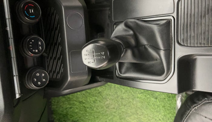 2021 Renault Kiger RXL 1.0 TURBO MT DUAL TONE, Petrol, Manual, 36,916 km, Gear Lever