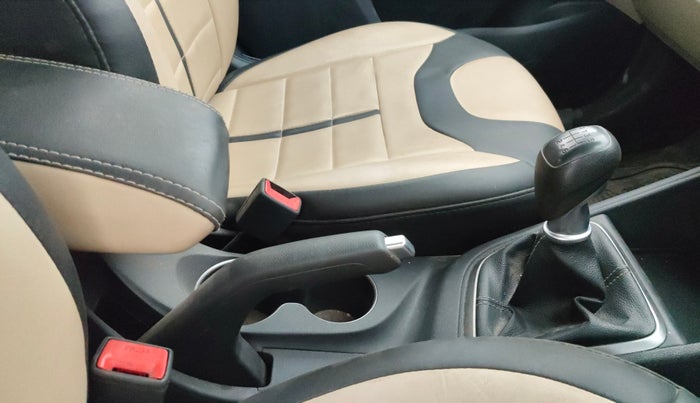 2019 Hyundai Verna 1.6 VTVT SX, Petrol, Manual, 49,243 km, Gear Lever