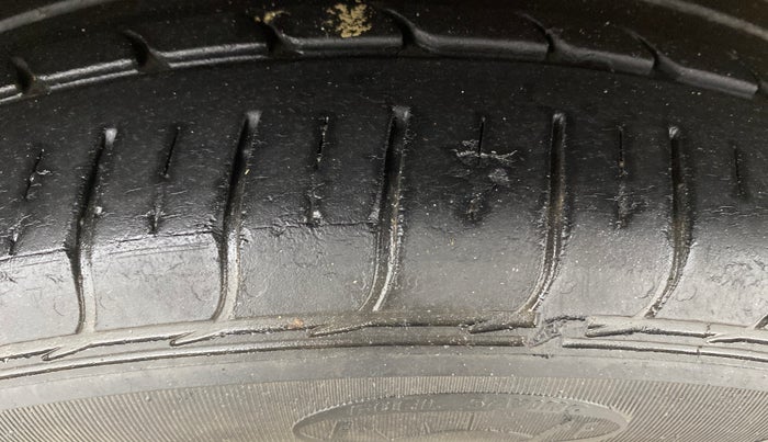 2017 Maruti Celerio ZXI AMT (O), Petrol, Automatic, 76,503 km, Right Rear Tyre Tread