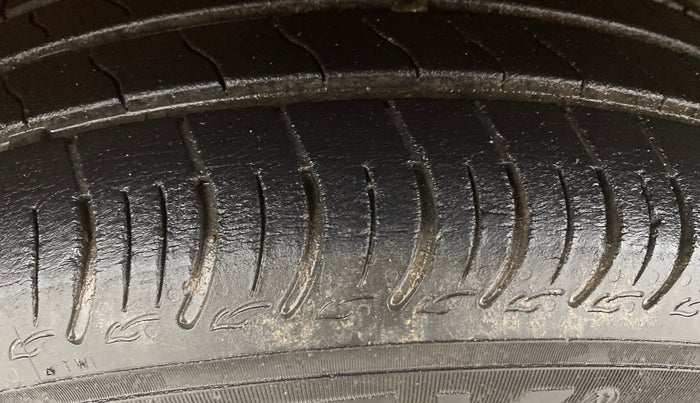 2017 Maruti Celerio ZXI AMT (O), Petrol, Automatic, 76,503 km, Left Front Tyre Tread