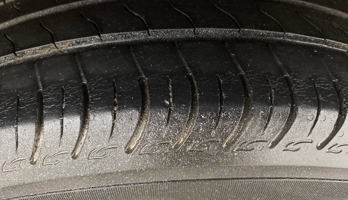2017 Maruti Celerio ZXI AMT (O), Petrol, Automatic, 76,503 km, Left Rear Tyre Tread