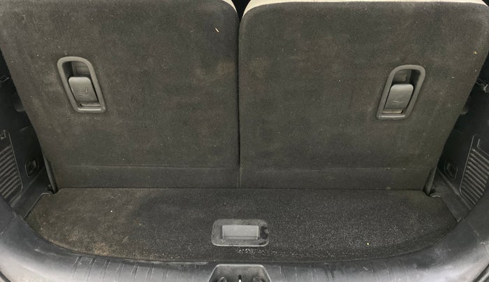 2022 Mahindra XUV700 AX 7 LUXURY P AT 7 STR, Petrol, Automatic, 89,205 km, Boot Inside