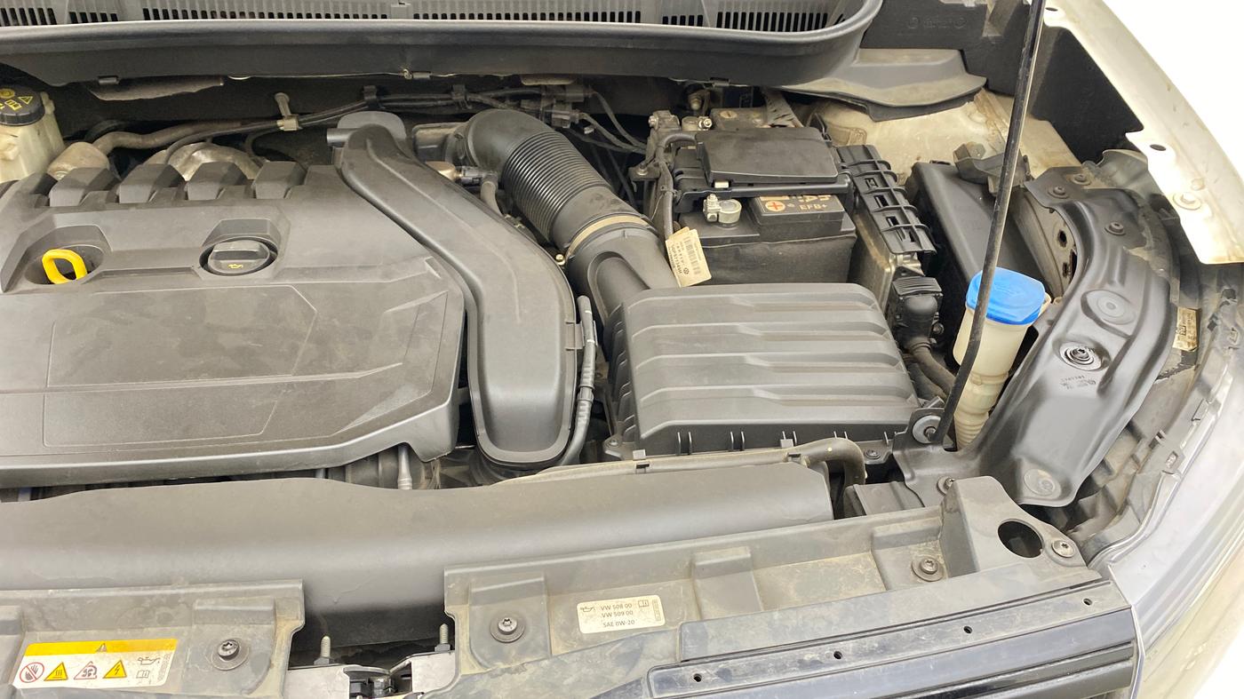 2024 Volkswagen TAIGUN  GT PLUS 1.5 TSI MT, Petrol, Manual, 22,982 km, Engine View - Left