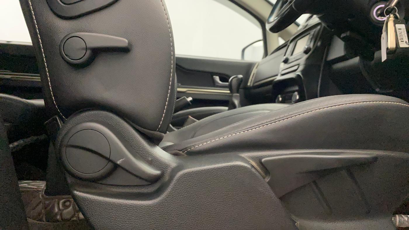 2017 Tata Hexa XT 4X2 6 STR, Diesel, Manual, 91,455 km, Driver Side Adjustment Panel