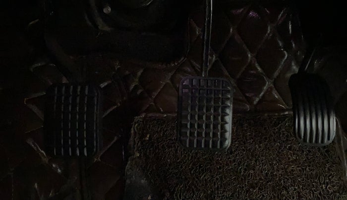 2017 Tata Hexa XT 4X2 6 STR, Diesel, Manual, 91,455 km, Pedals