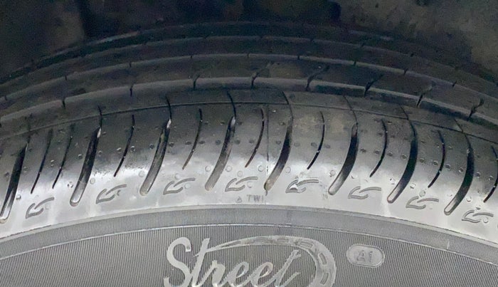 2021 Tata Safari XT PLUS, Diesel, Manual, 43,399 km, Right Front Tyre Tread