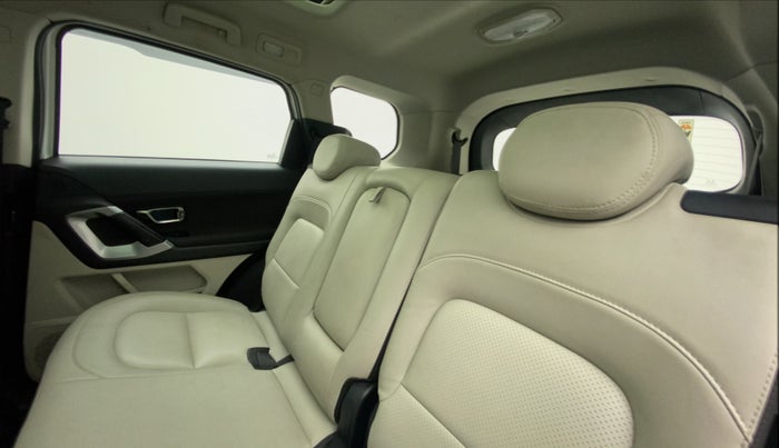 2021 Tata Safari XT PLUS, Diesel, Manual, 43,399 km, Right Side Rear Door Cabin