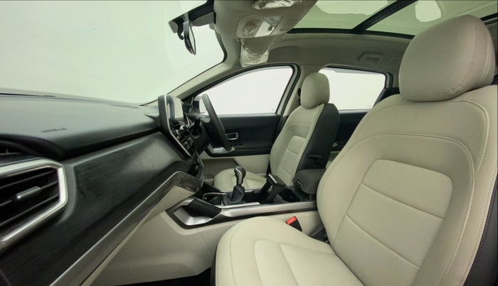 2021 Tata Safari XT PLUS, Diesel, Manual, 43,399 km, Right Side Front Door Cabin