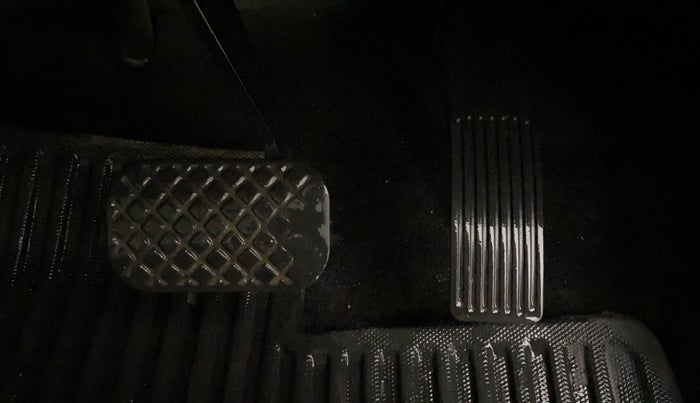 2021 MG HECTOR SHARP 1.5 PETROL CVT, Petrol, Automatic, 1,00,401 km, Pedals