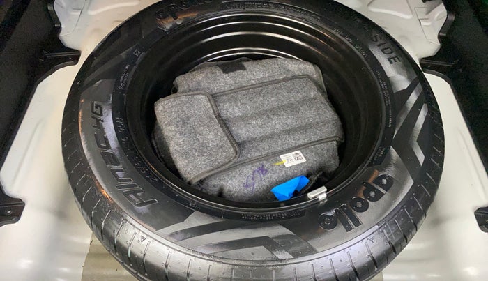 2022 Hyundai Creta SX 1.5 PETROL, Petrol, Manual, 17,357 km, Spare Tyre