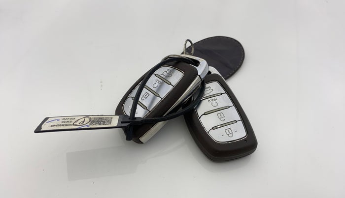 2022 Hyundai Creta SX 1.5 PETROL, Petrol, Manual, 17,357 km, Key Close Up