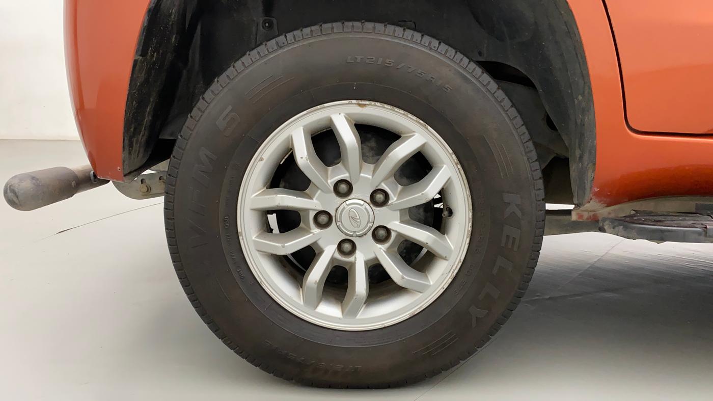 2016 Mahindra TUV300 T8, Diesel, Manual, 98,798 km, Right Rear Wheel