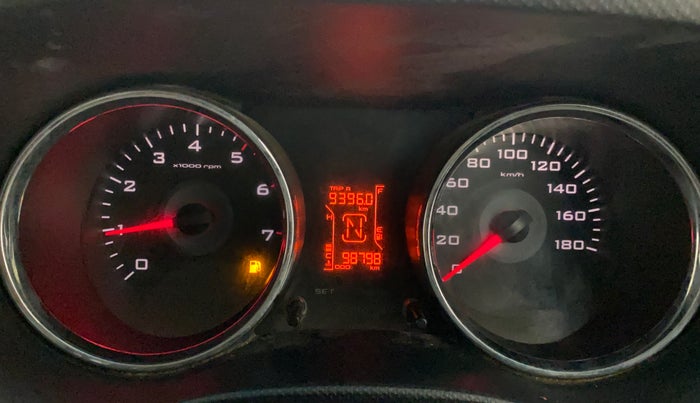 2016 Mahindra TUV300 T8, Diesel, Manual, 98,798 km, Odometer Image