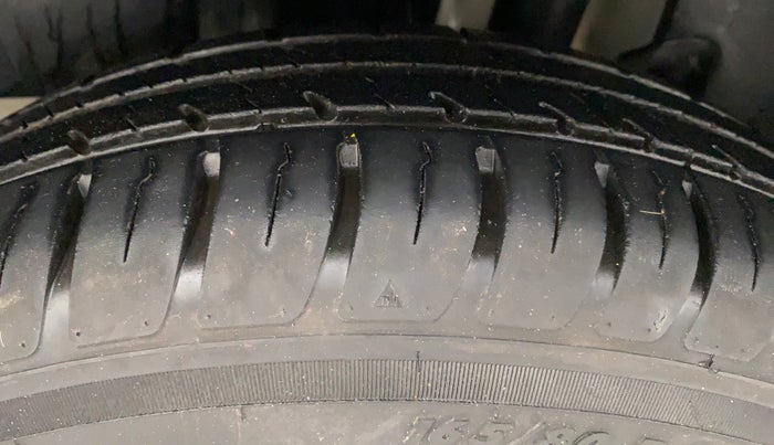 2020 Maruti Swift LXI, Petrol, Manual, 10,679 km, Left Rear Tyre Tread