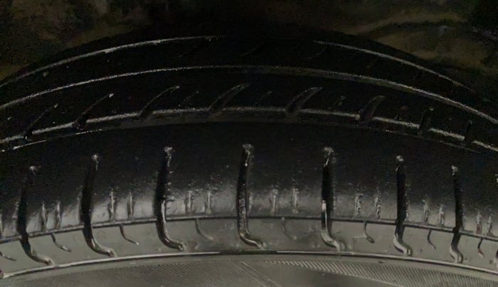 2013 Maruti Wagon R 1.0 LXI CNG, CNG, Manual, 75,562 km, Right Front Tyre Tread