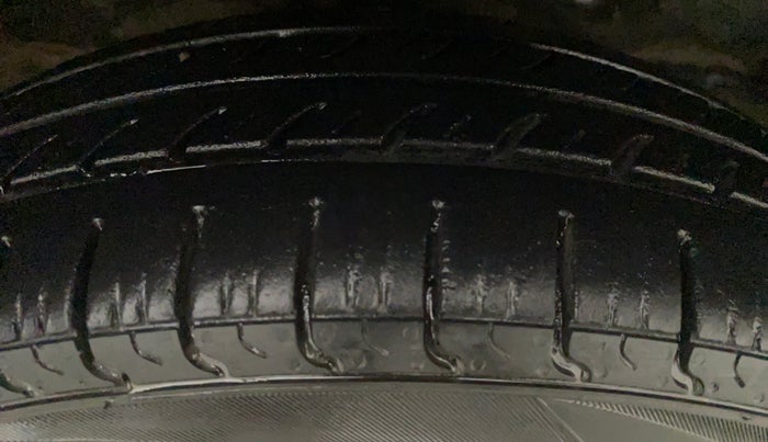 2013 Maruti Wagon R 1.0 LXI CNG, CNG, Manual, 75,562 km, Left Front Tyre Tread