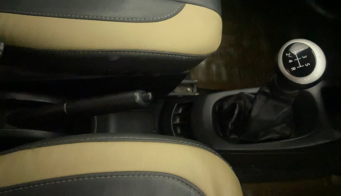 2013 Maruti Wagon R 1.0 LXI CNG, CNG, Manual, 75,562 km, Gear Lever