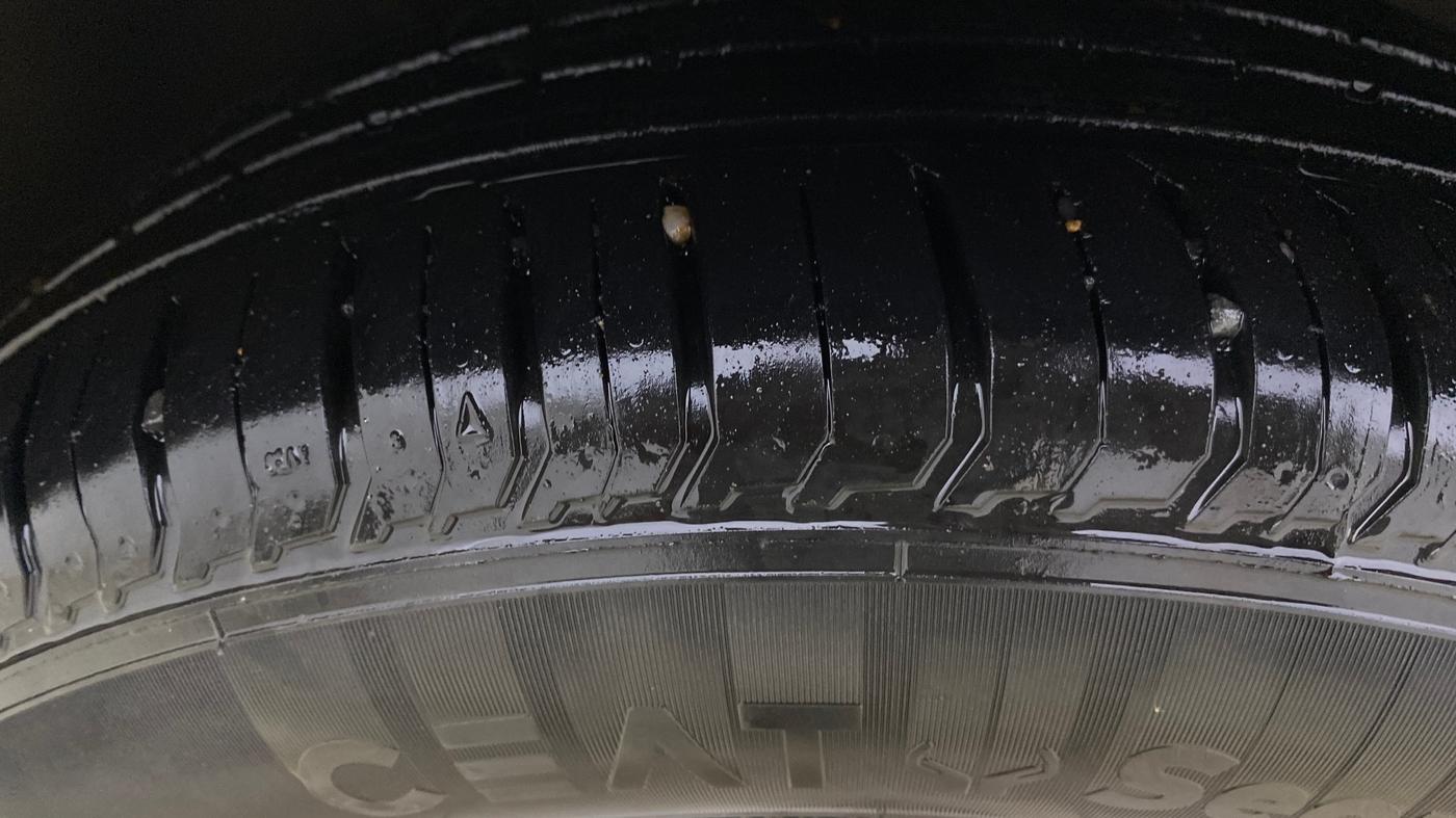 2024 Skoda SLAVIA ACTIVE 1.0L TSI MT, Petrol, Manual, 32,819 km, Left Front Tyre Tread