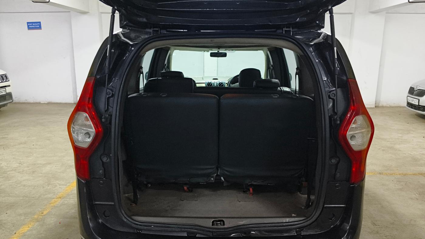 2015 Renault Lodgy 85 PS RXL, Diesel, Manual, 85,488 km, Boot Inside