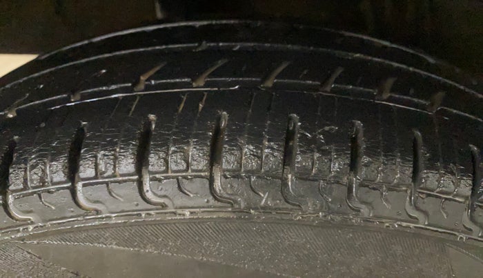 2019 Renault Kwid RXL, Petrol, Manual, 47,505 km, Right Rear Tyre Tread