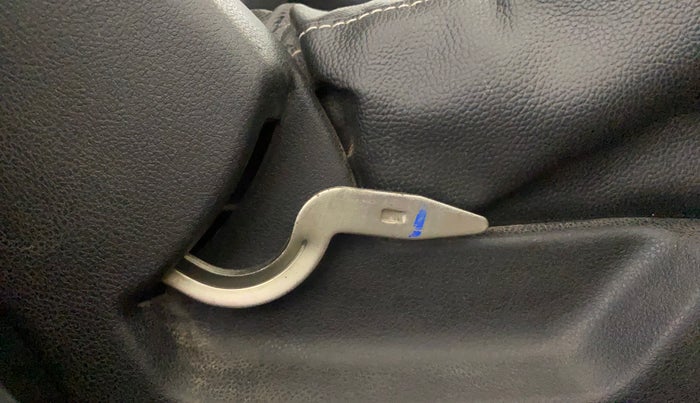 2019 Renault Kwid RXL, Petrol, Manual, 47,505 km, Driver Side Adjustment Panel