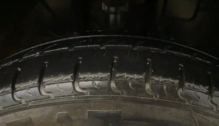 2019 Renault Kwid RXL, Petrol, Manual, 47,505 km, Right Front Tyre Tread