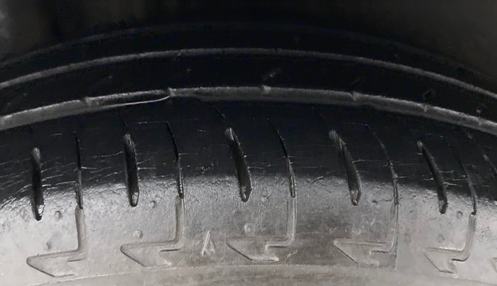 2017 Maruti IGNIS DELTA 1.2, Petrol, Manual, 26,530 km, Right Rear Tyre Tread
