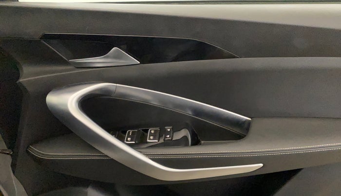 2020 MG HECTOR SHARP 1.5 DCT PETROL, Petrol, Automatic, 24,542 km, Driver Side Door Panels Control