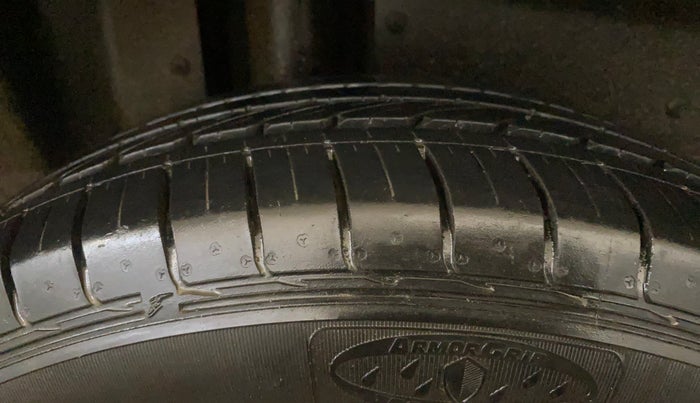 2020 MG HECTOR SHARP 1.5 DCT PETROL, Petrol, Automatic, 24,542 km, Right Rear Tyre Tread