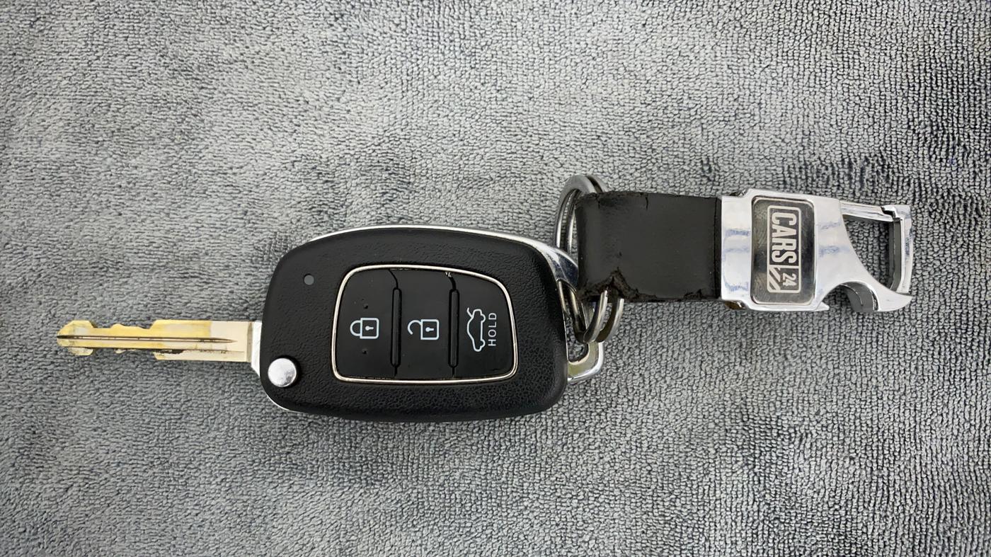 2021 Hyundai GRAND I10 NIOS SPORTZ CNG MT, CNG, Manual, 29,063 km, Key Close Up