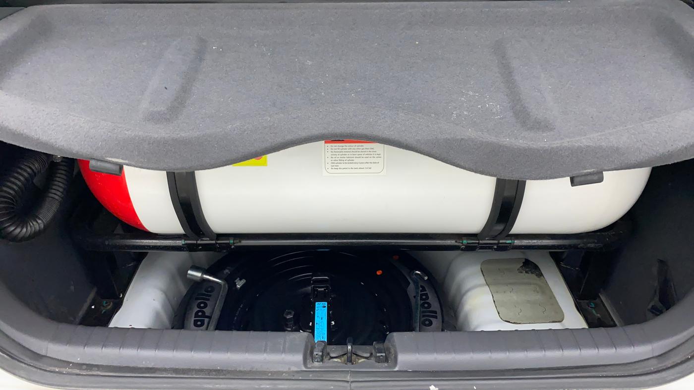 2021 Hyundai GRAND I10 NIOS SPORTZ CNG MT, CNG, Manual, 29,063 km, Boot Inside