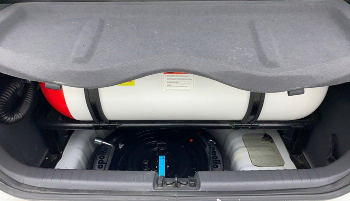 2021 Hyundai GRAND I10 NIOS SPORTZ CNG MT, CNG, Manual, 29,063 km, Boot Inside