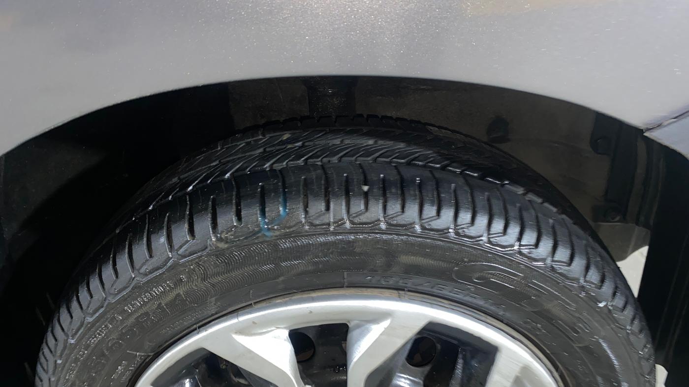 2015 Maruti Wagon R 1.0 VXI, Petrol, Manual, 55,068 km, Right Front Tyre Tread