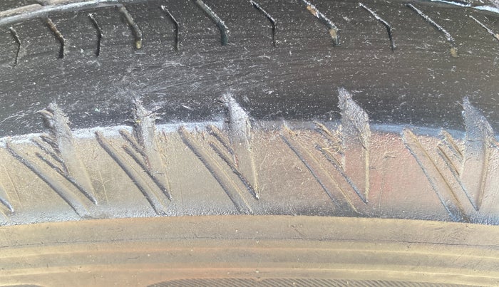 2022 Tata Safari XT PLUS, Diesel, Manual, 84,639 km, Left Rear Tyre Tread