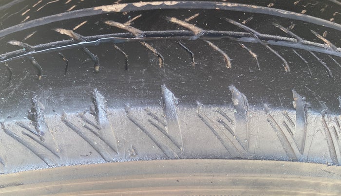 2022 Tata Safari XT PLUS, Diesel, Manual, 84,639 km, Left Front Tyre Tread