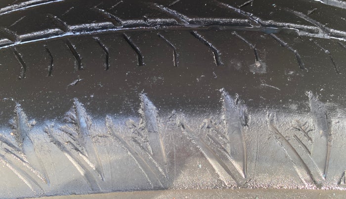 2022 Tata Safari XT PLUS, Diesel, Manual, 84,639 km, Right Rear Tyre Tread