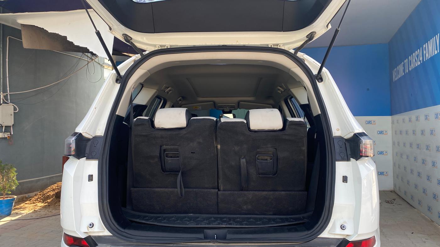 2022 Tata Safari XT PLUS, Diesel, Manual, 84,703 km, Boot Inside