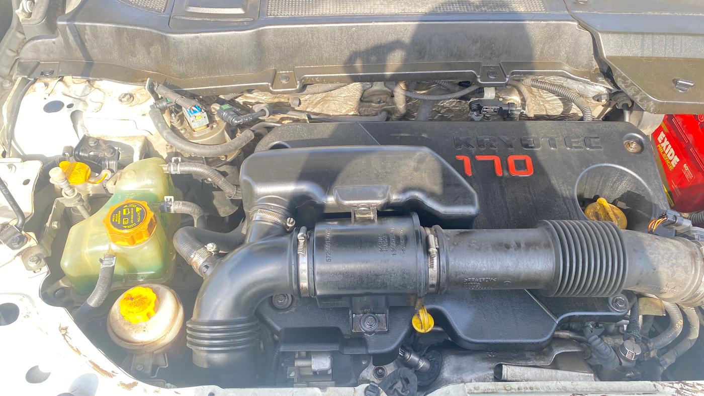 2022 Tata Safari XT PLUS, Diesel, Manual, 84,703 km, Engine View - Right