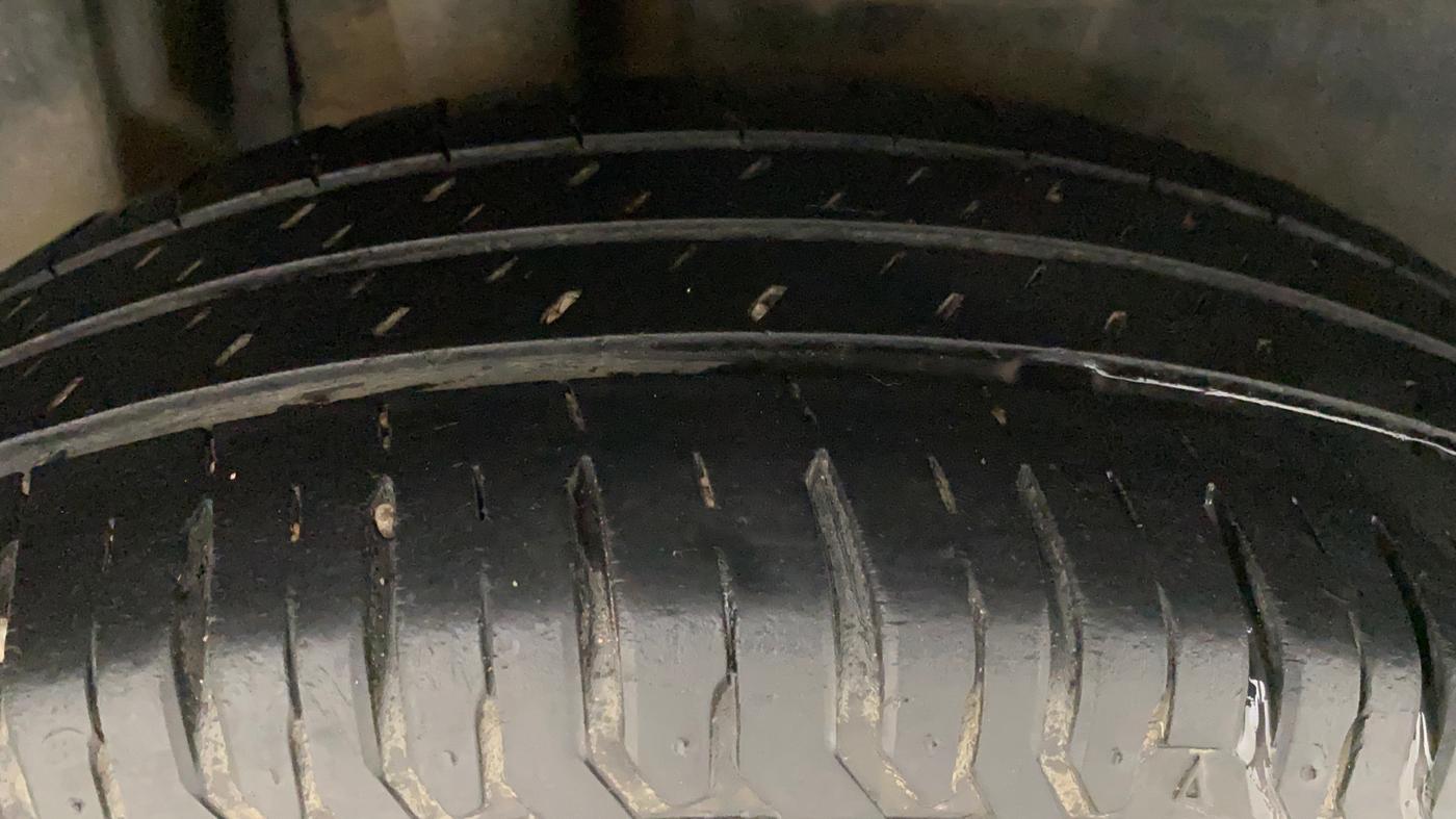 2019 Maruti Dzire ZXI PLUS AMT, Petrol, Automatic, 51,801 km, Right Rear Tyre Tread