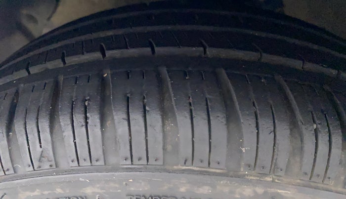 2019 Hyundai Grand i10 SPORTZ 1.2 KAPPA VTVT, Petrol, Manual, 16,561 km, Left Front Tyre Tread